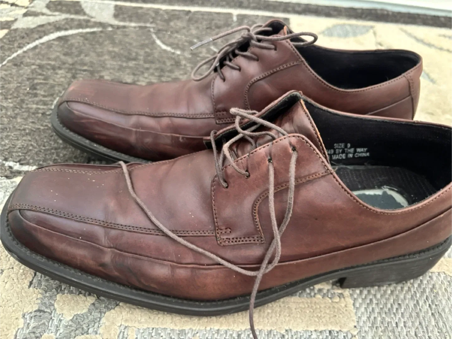Kenneth Cole Reaction Brown Leather Shoes Size 9 image indicator(2)