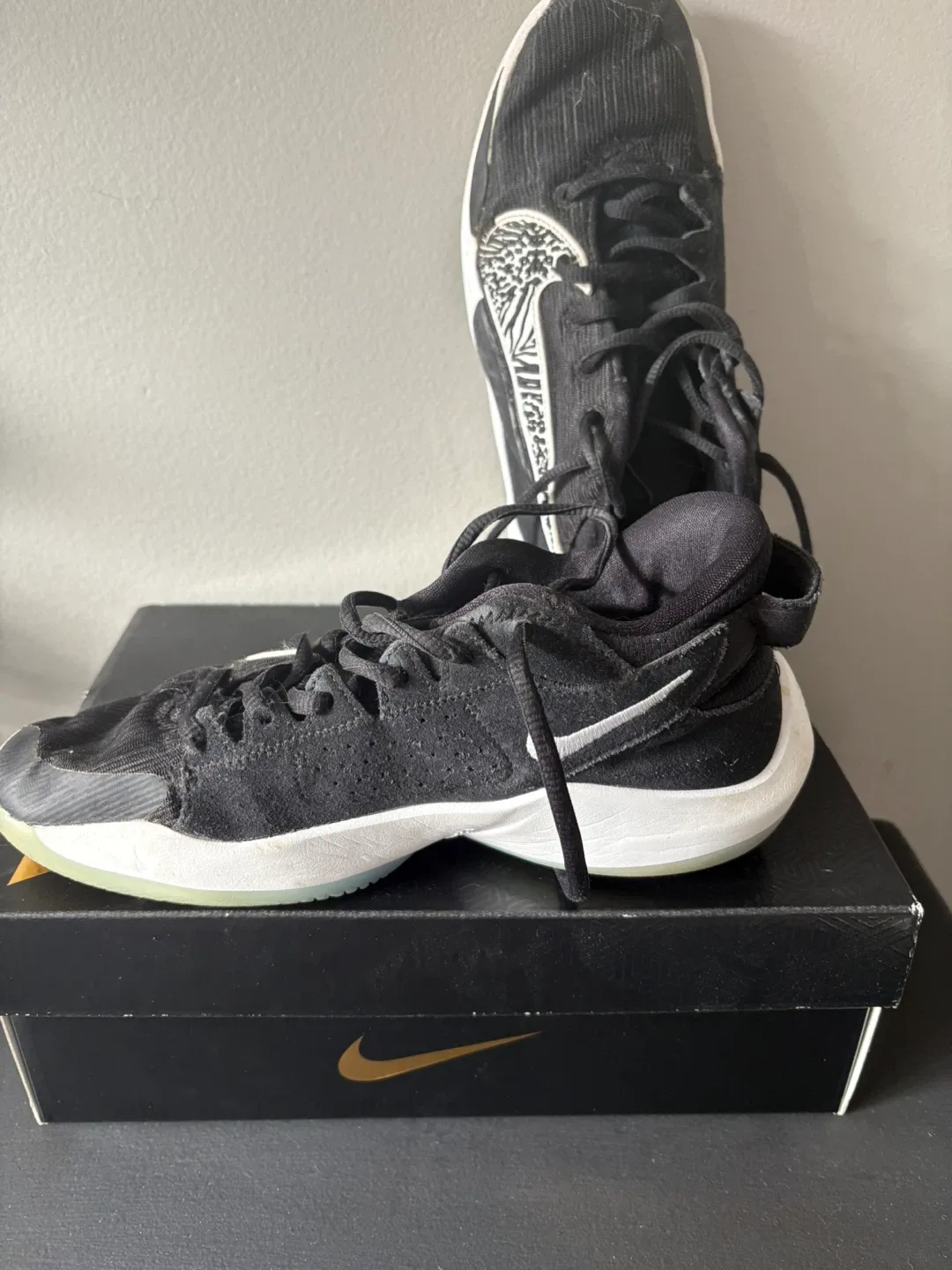 Nike Freak 2 (GS) Black Basketball Shoes - Size 6Y image indicator(3)