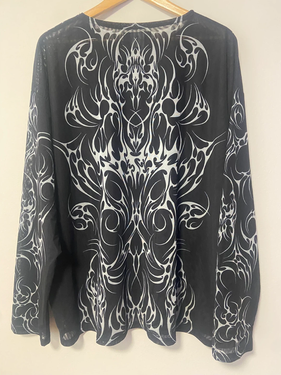 Curse by Austin Ignatius Long Sleeve - Size L - photo 2