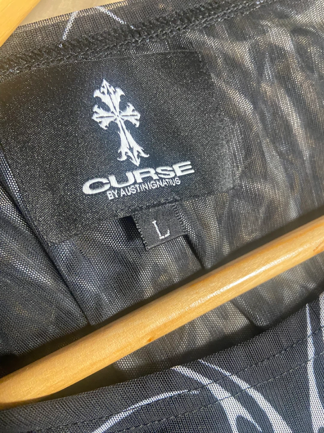 Curse by Austin Ignatius Long Sleeve - Size L - photo 3