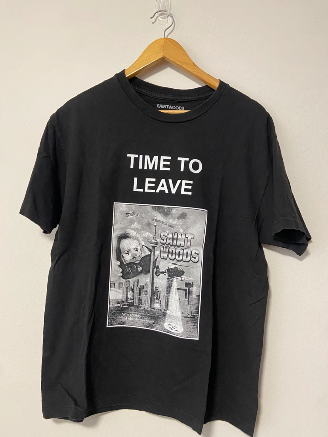 SAINTWOODS 'Time To Leave' Black T-Shirt - Size L