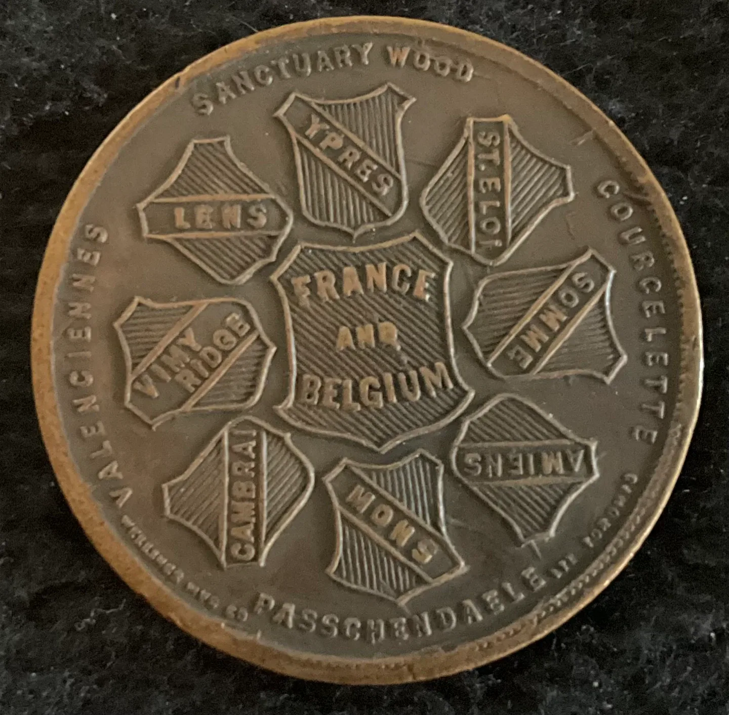 Vintage 1914-1919 Great War Medal image indicator(3)