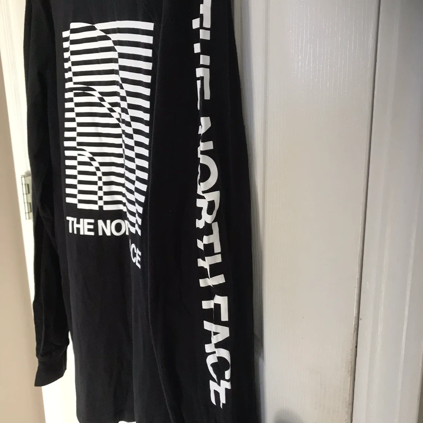 The North Face Black Long Sleeve Shirt - Size L image indicator(2)