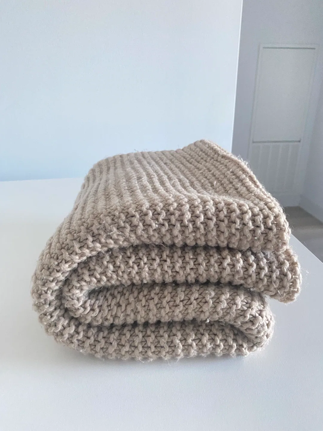 Long Chunky Knitted Warm Scarf image indicator(8)