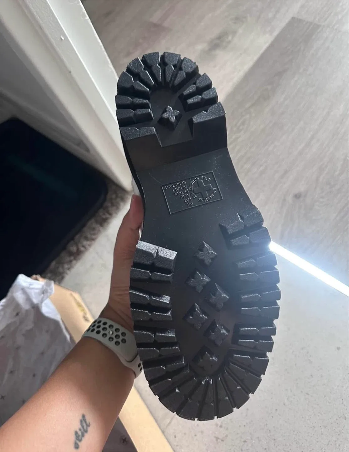 Dr. Martens 2976 Quad White Chelsea Boots - US 9 image indicator(2)