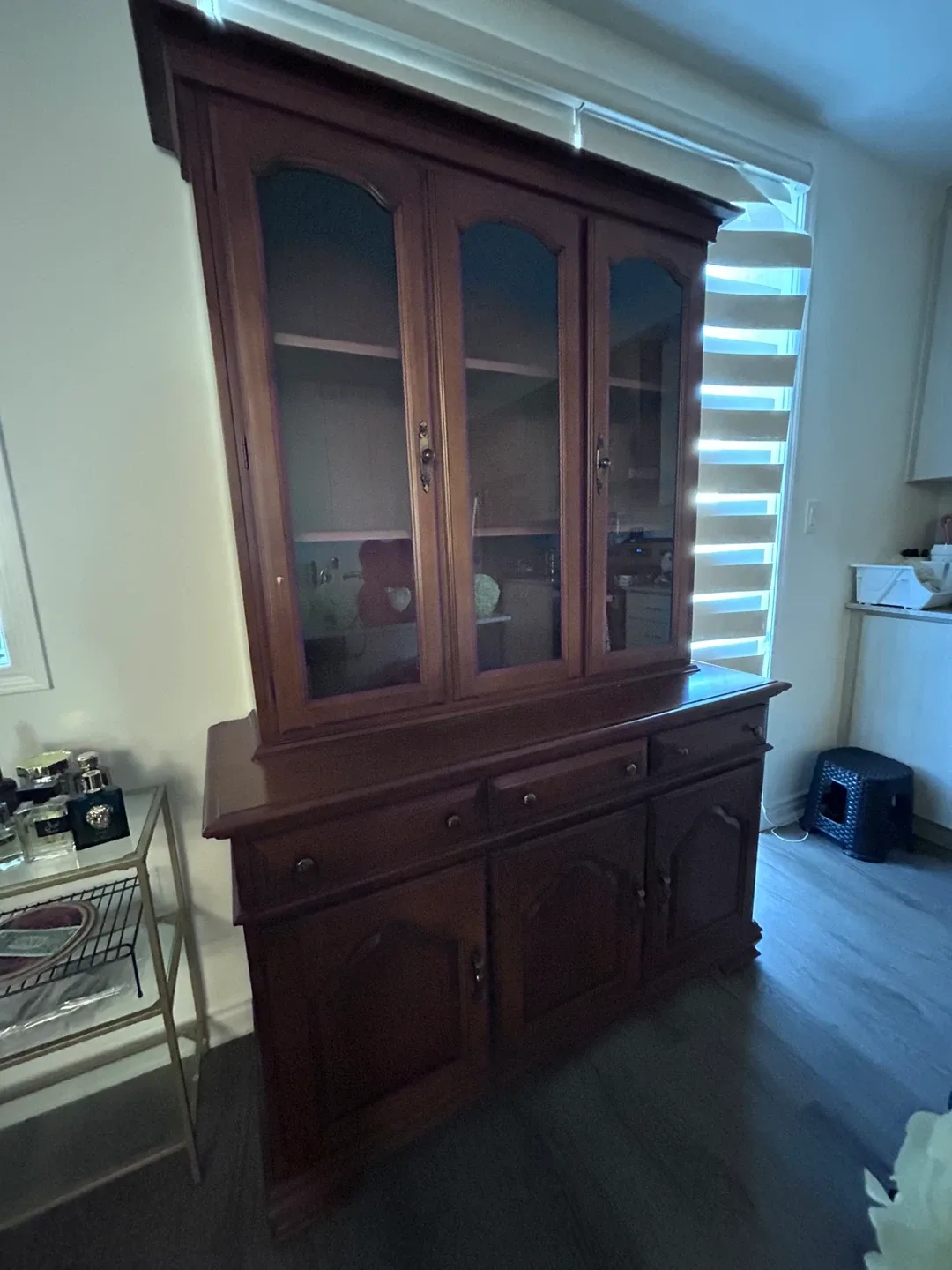 Dark Wood China Cabinet Hutch