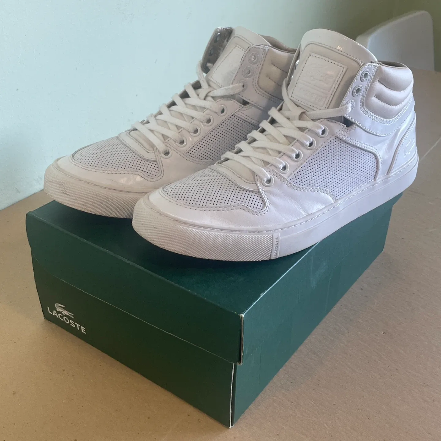 Lacoste High-Top Leather Sneaker Shoes Cadmus UE 9.5M image indicator(2)
