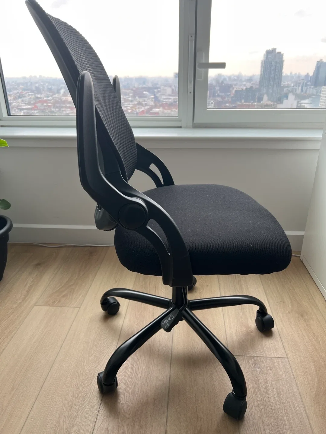 BRAND NEW!!! Black Office Chair with Adjustable Arms image indicator(2)