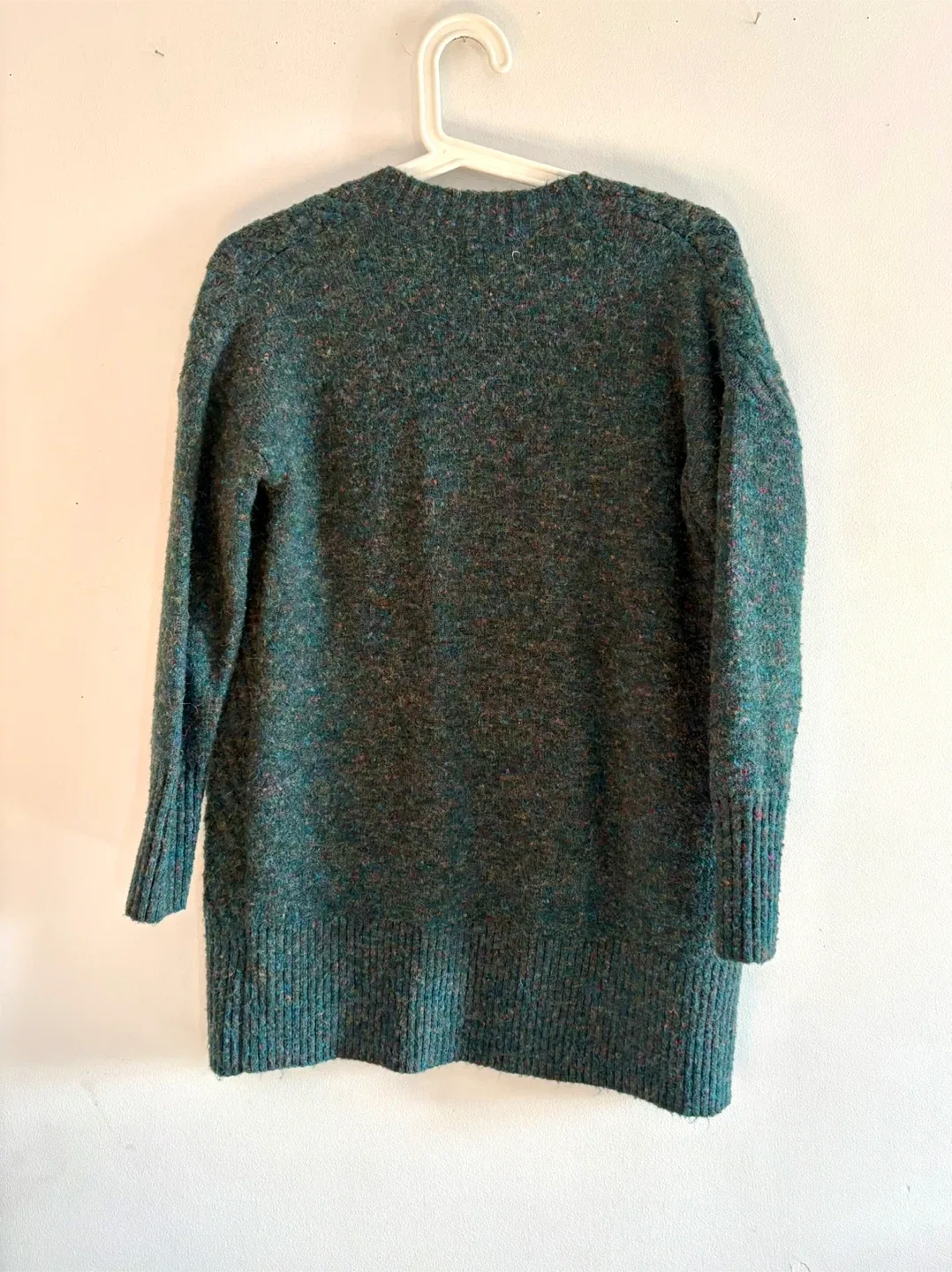 Reitmans Petite Cardigan - Size S image indicator(4)