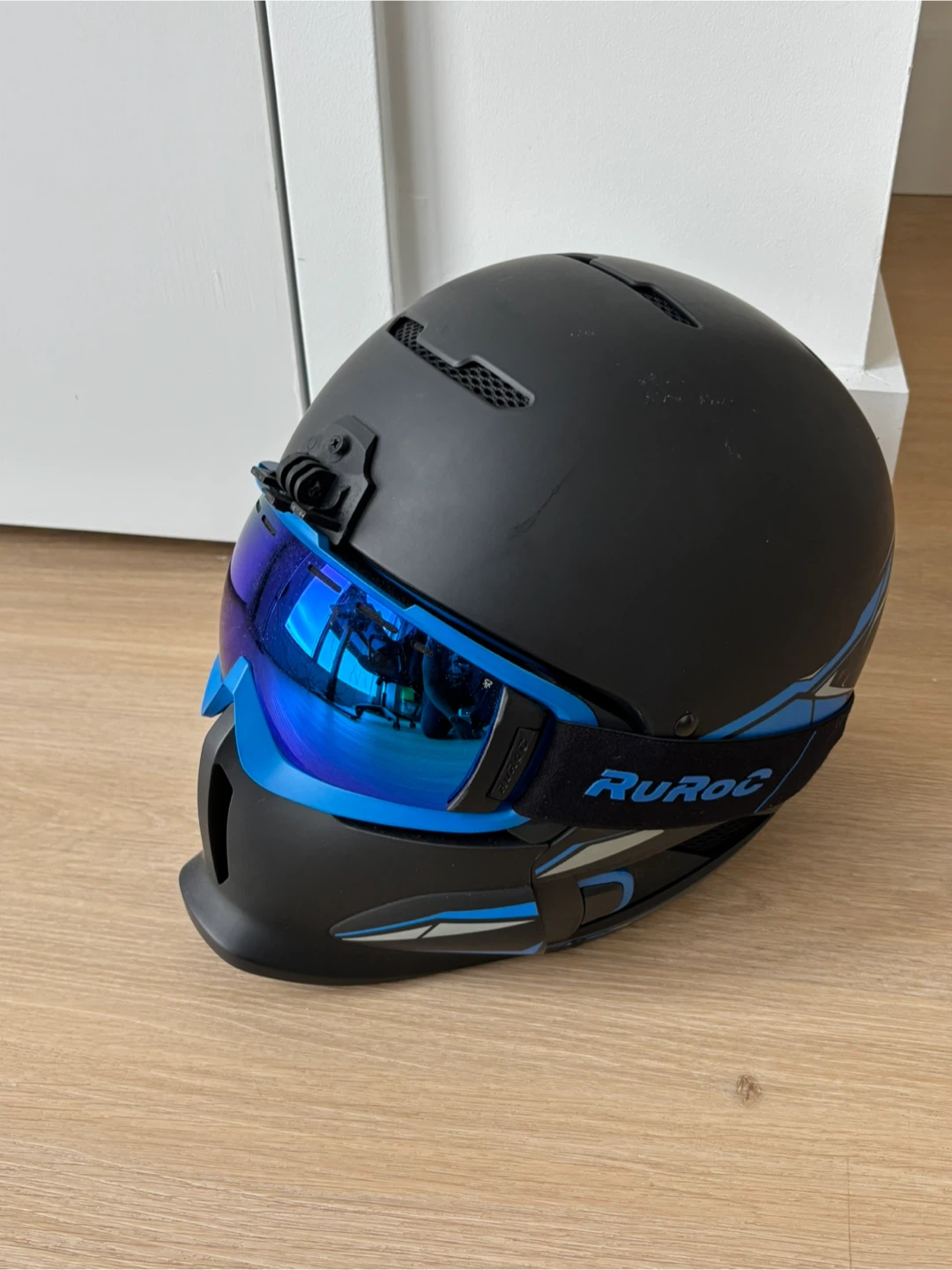 Ruroc RG1-DX Black & Blue Snow Helmet