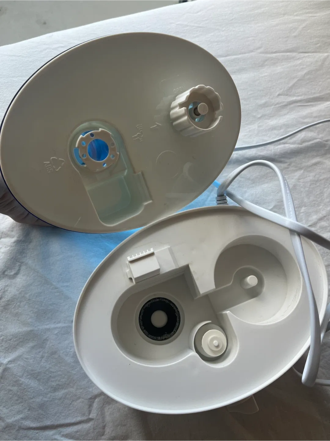 AquaOasis Cool Mist Humidifier w/ Box image indicator(3)