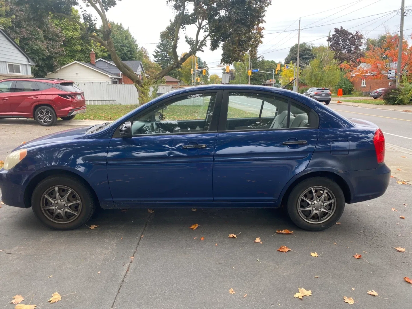 Hyundai Accent - Blue Sedan image indicator(3)