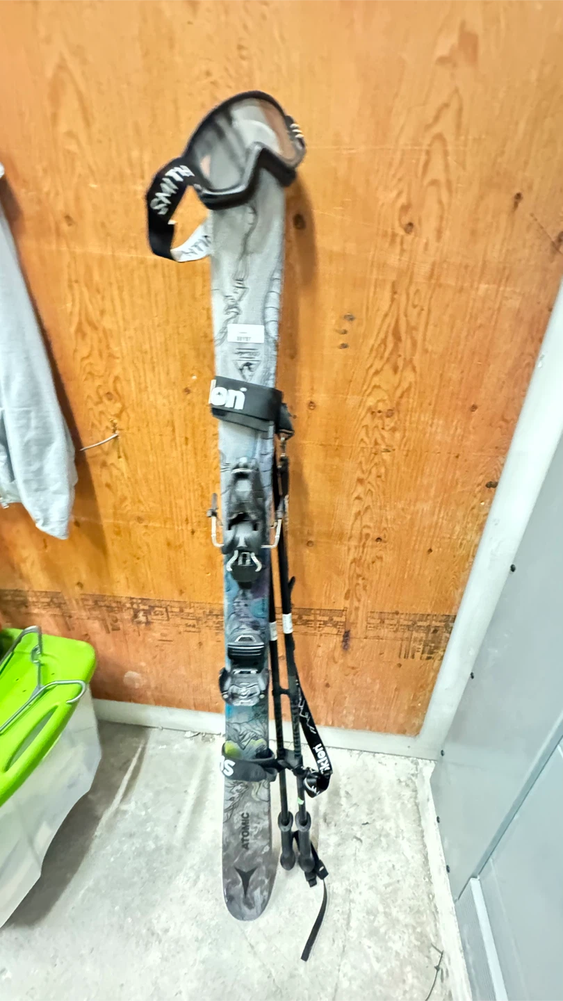 Atomic Skis with Salomon Bindings & Ski Goggles
