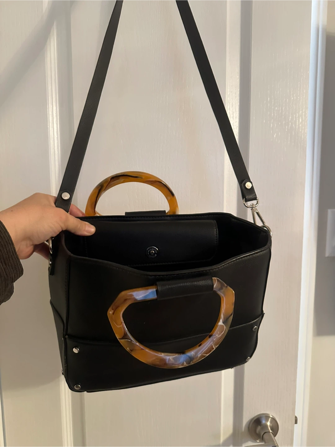 Black Handbag with Tortoise Handles - photo 2