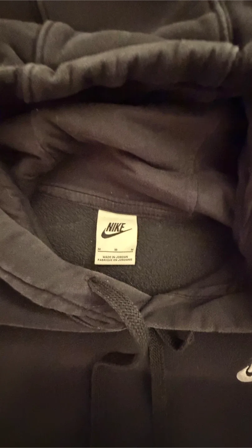 Nike Black Hoodie - Size M image indicator(3)