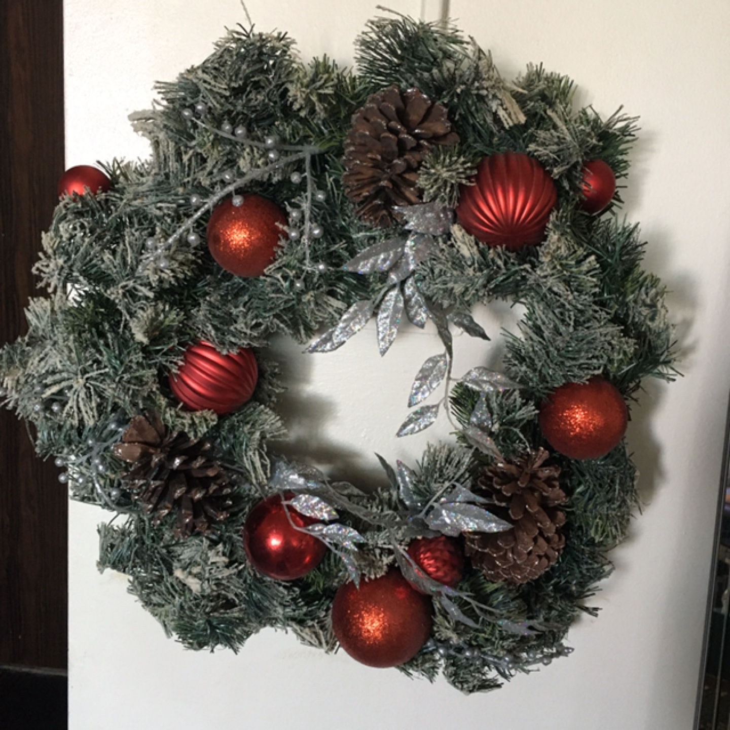 Christmas Wreath with Ornaments