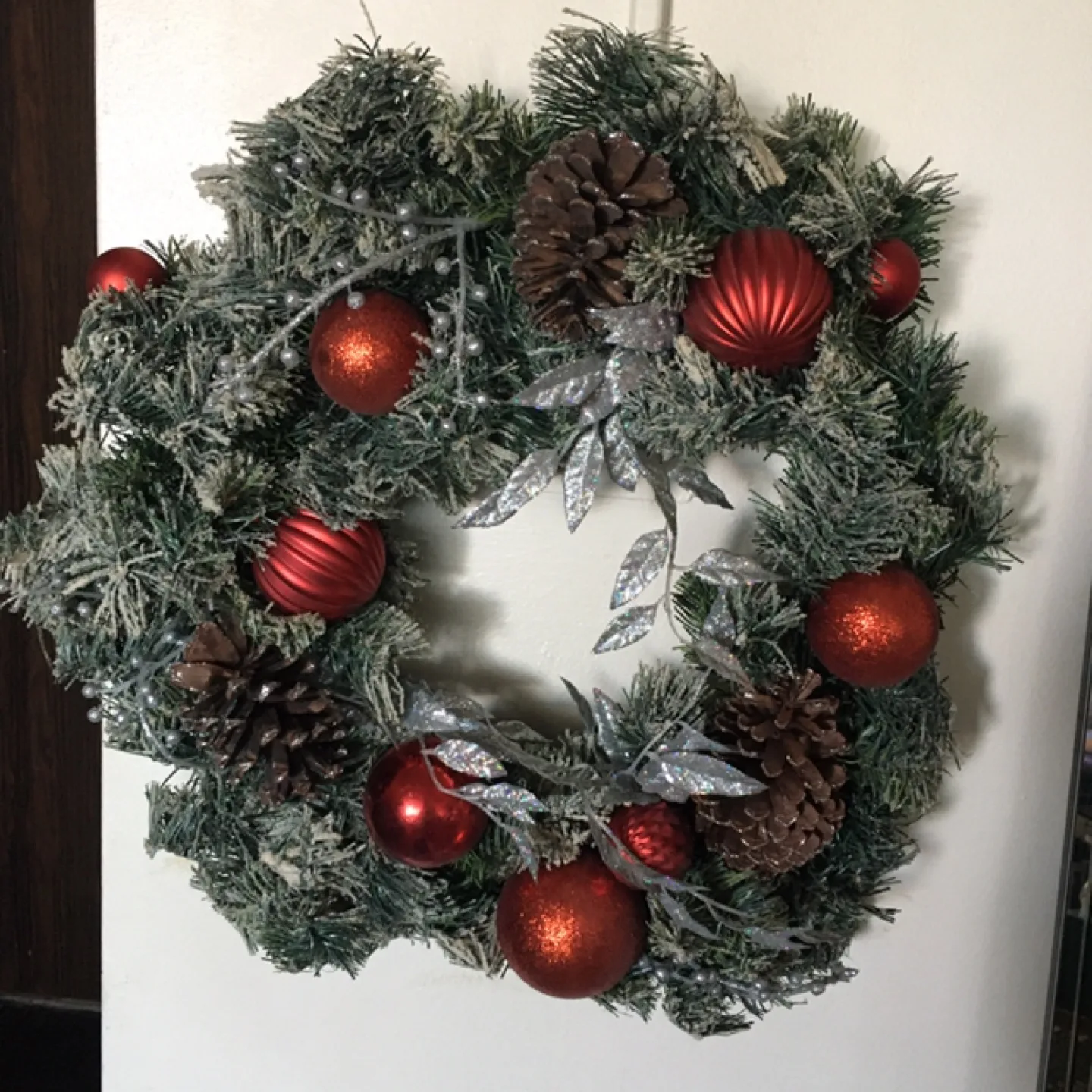 Christmas Wreath with Ornaments