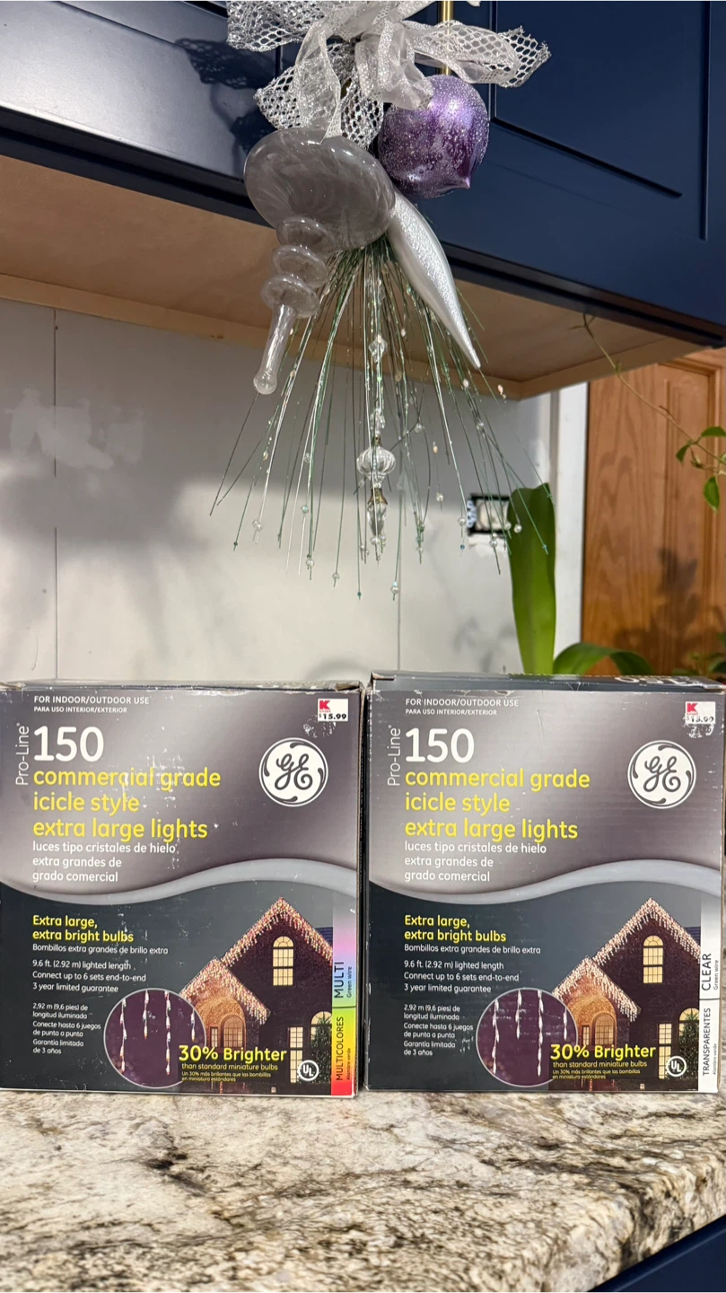 GE Pro-Line 150 Commercial Grade Icicle Lights