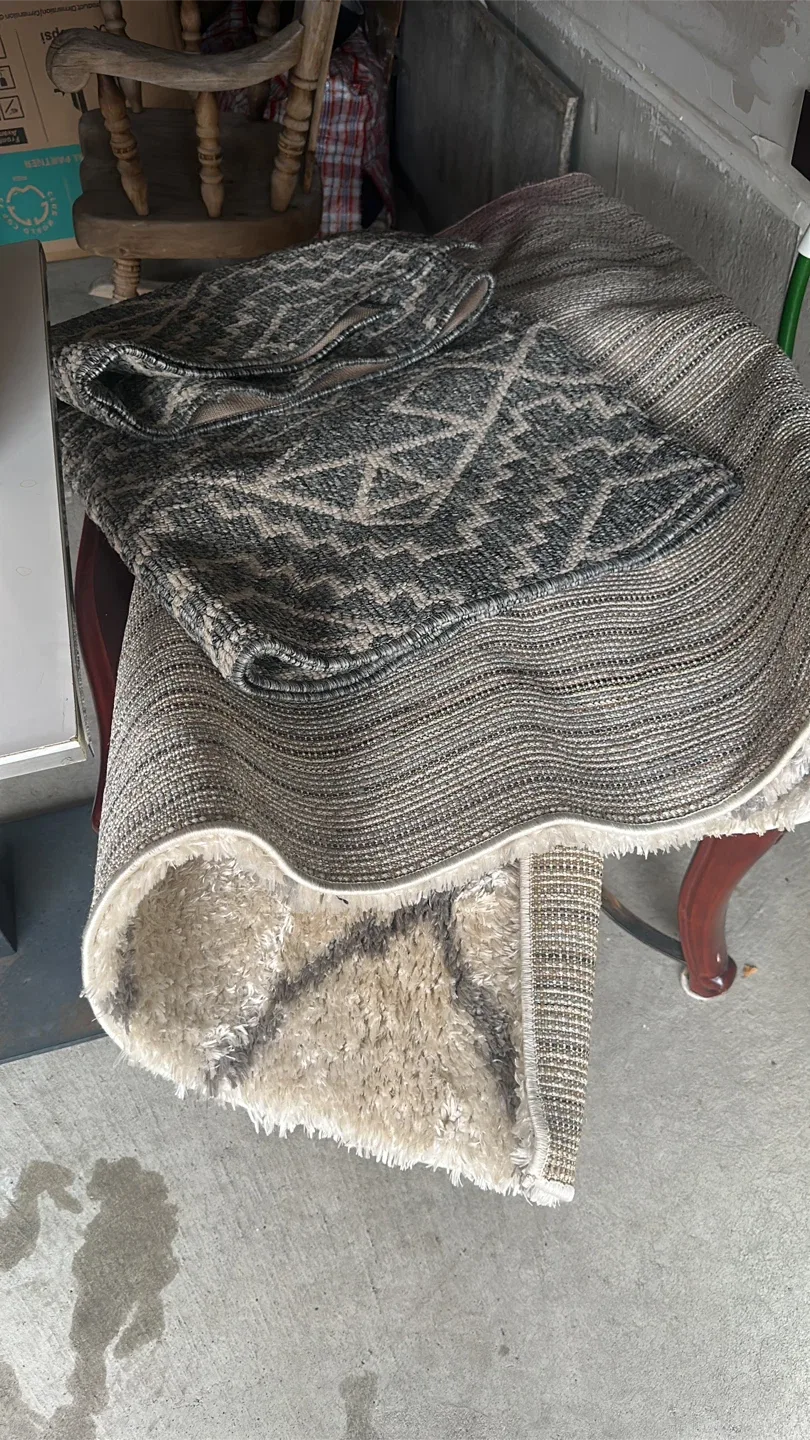 Rug for sale image indicator(4)