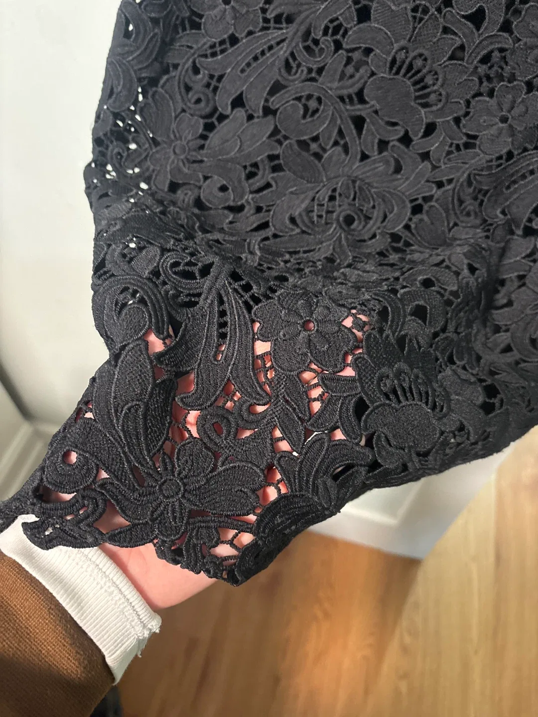 Black Lace Sleeveless Top image indicator(2)