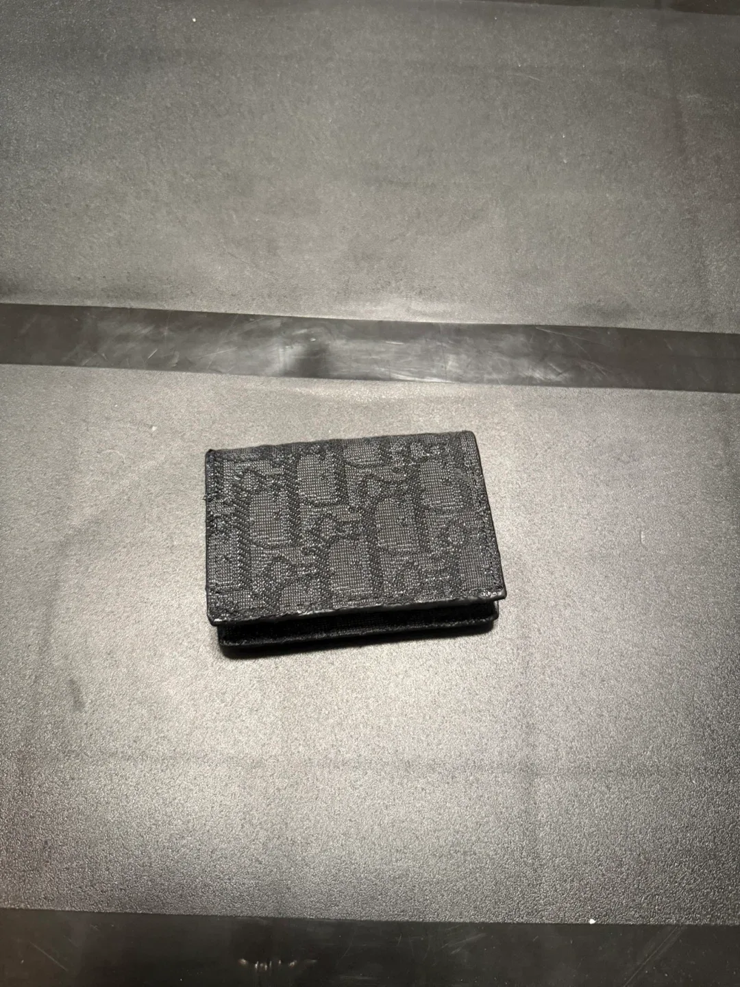 Dior Card Holder image indicator(2)