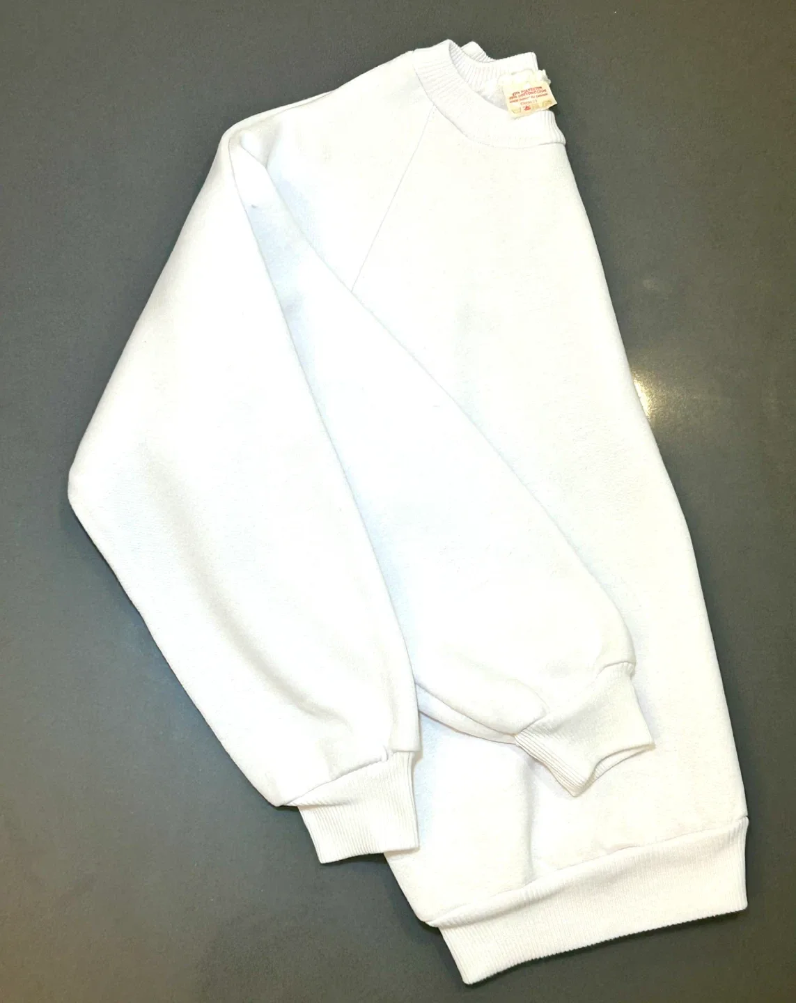 Vintage Fresh Crisp White Crewneck Sweatshirt Cotton Blend image indicator(3)