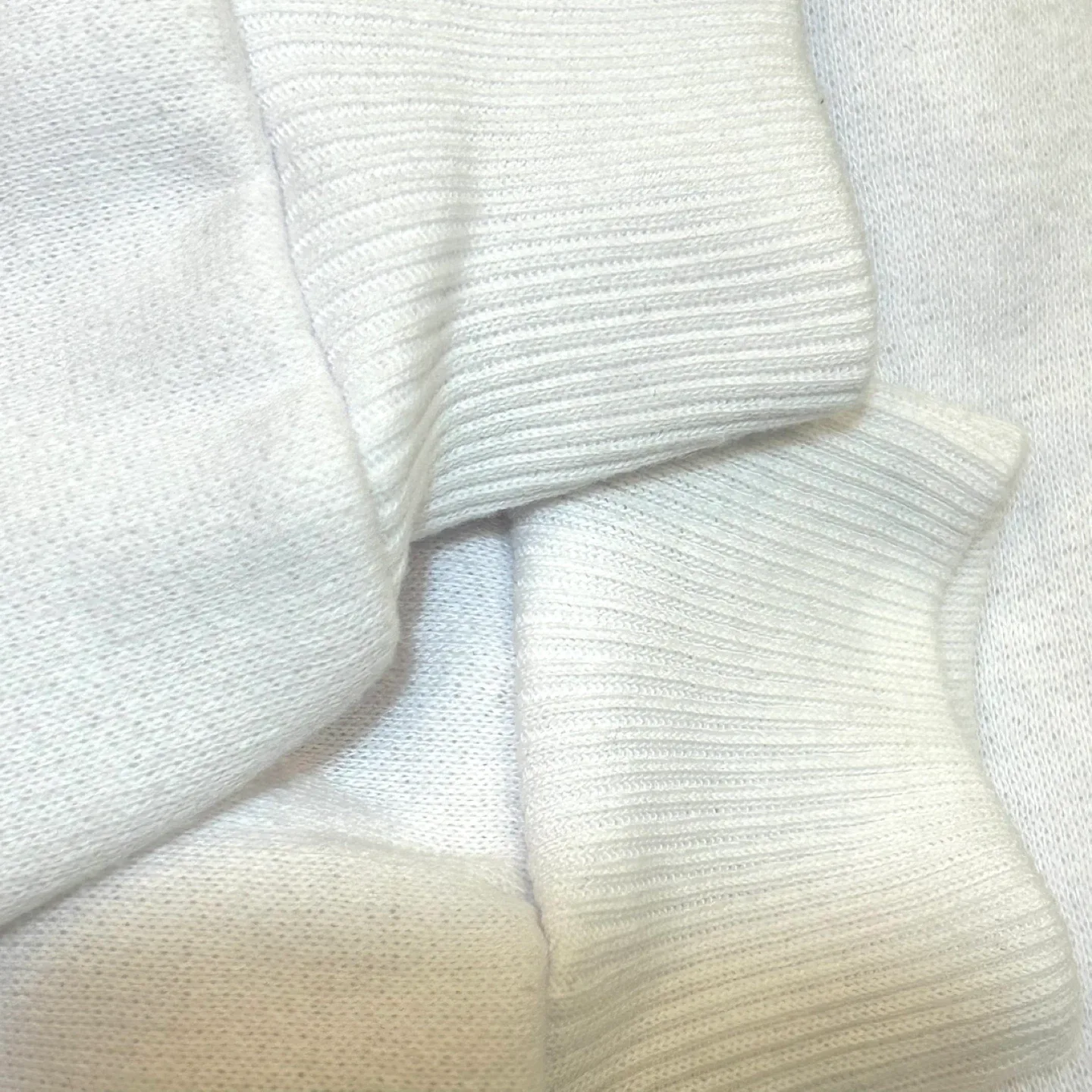 Vintage Fresh Crisp White Crewneck Sweatshirt Cotton Blend image indicator(5)