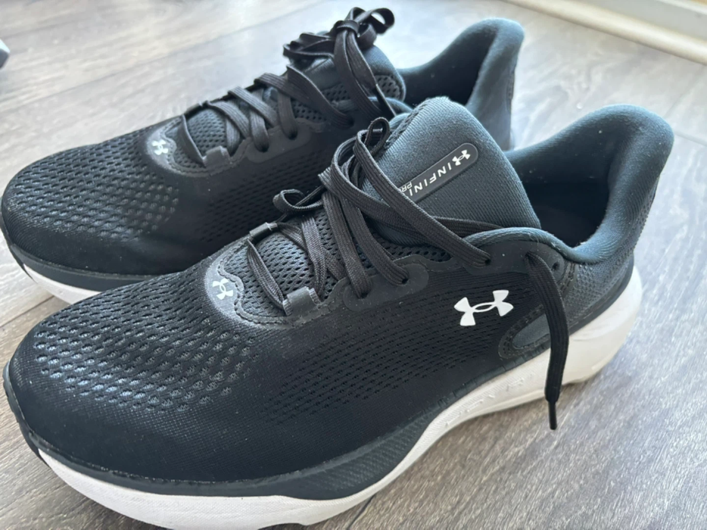 Under Armour Infinite Black Running Shoes - Size 7.5 - photo 2