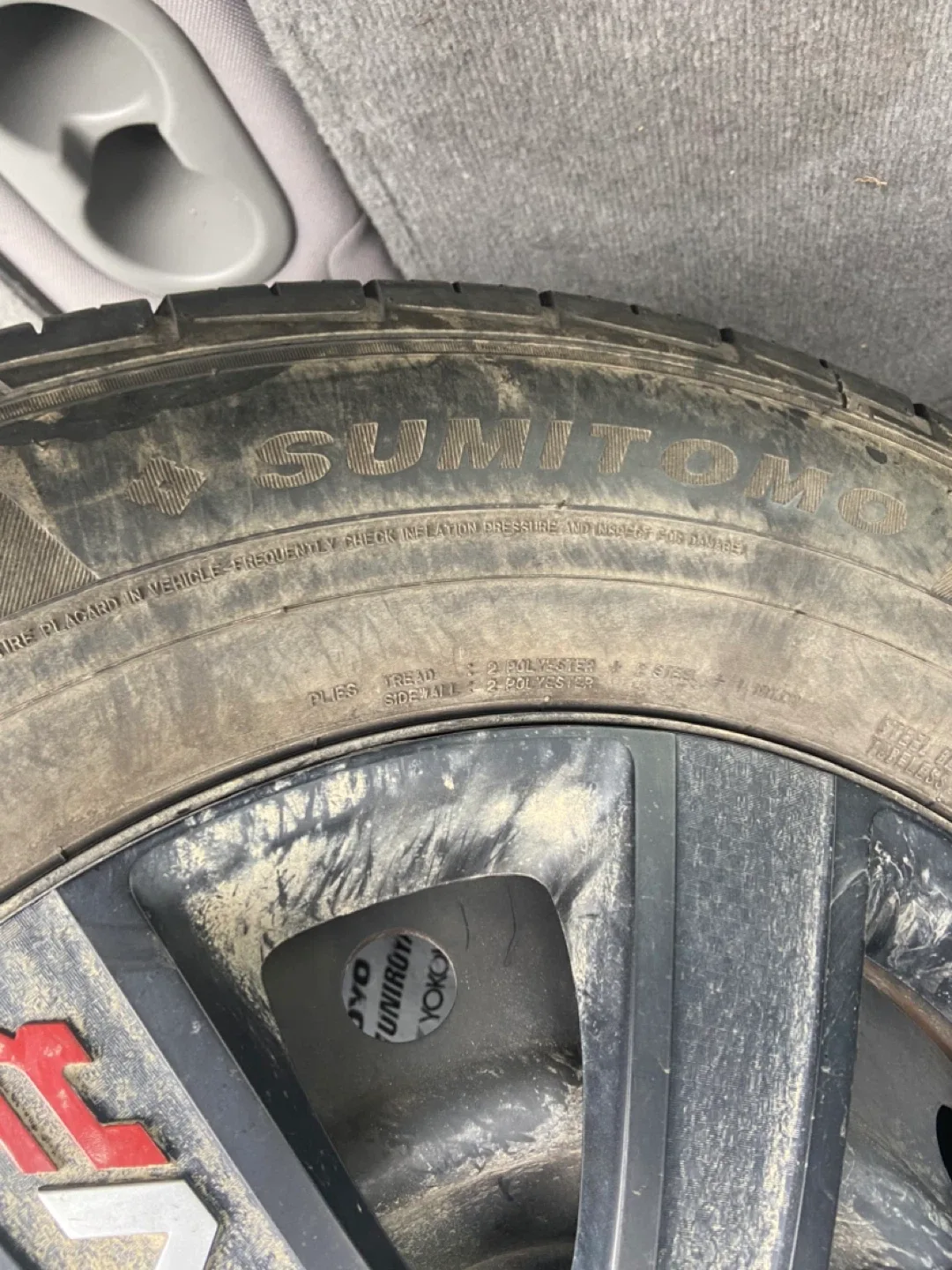 Sumitomo Enhance 215/70R16 Tire image indicator(2)