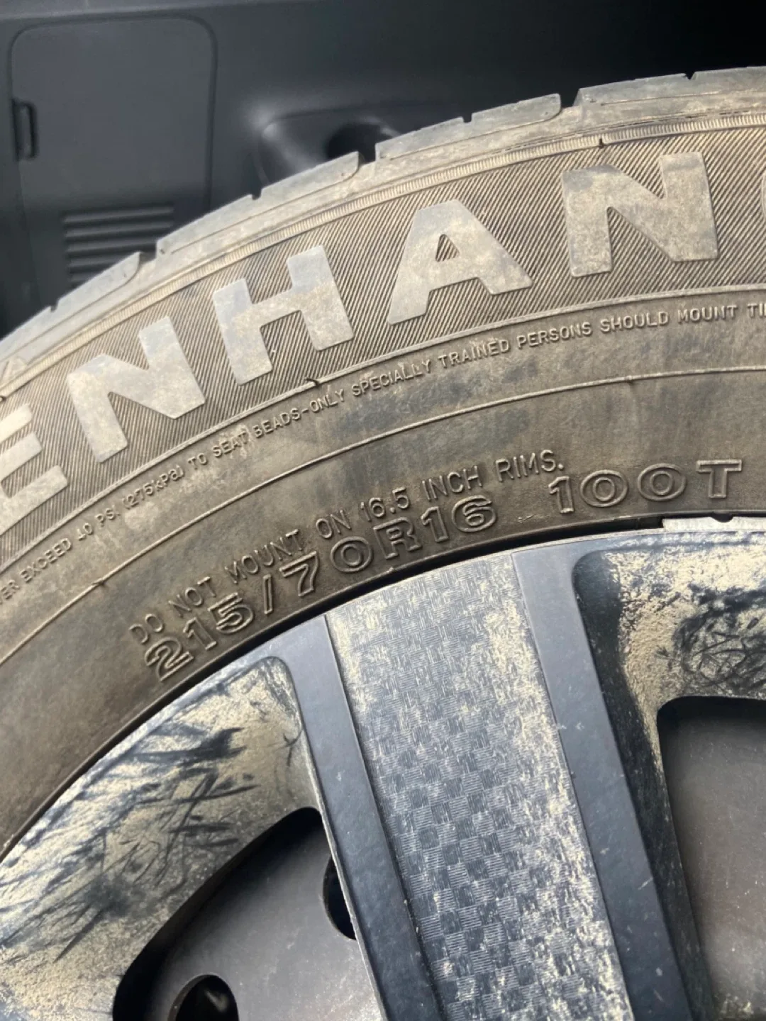 Sumitomo Enhance 215/70R16 Tire image indicator(3)