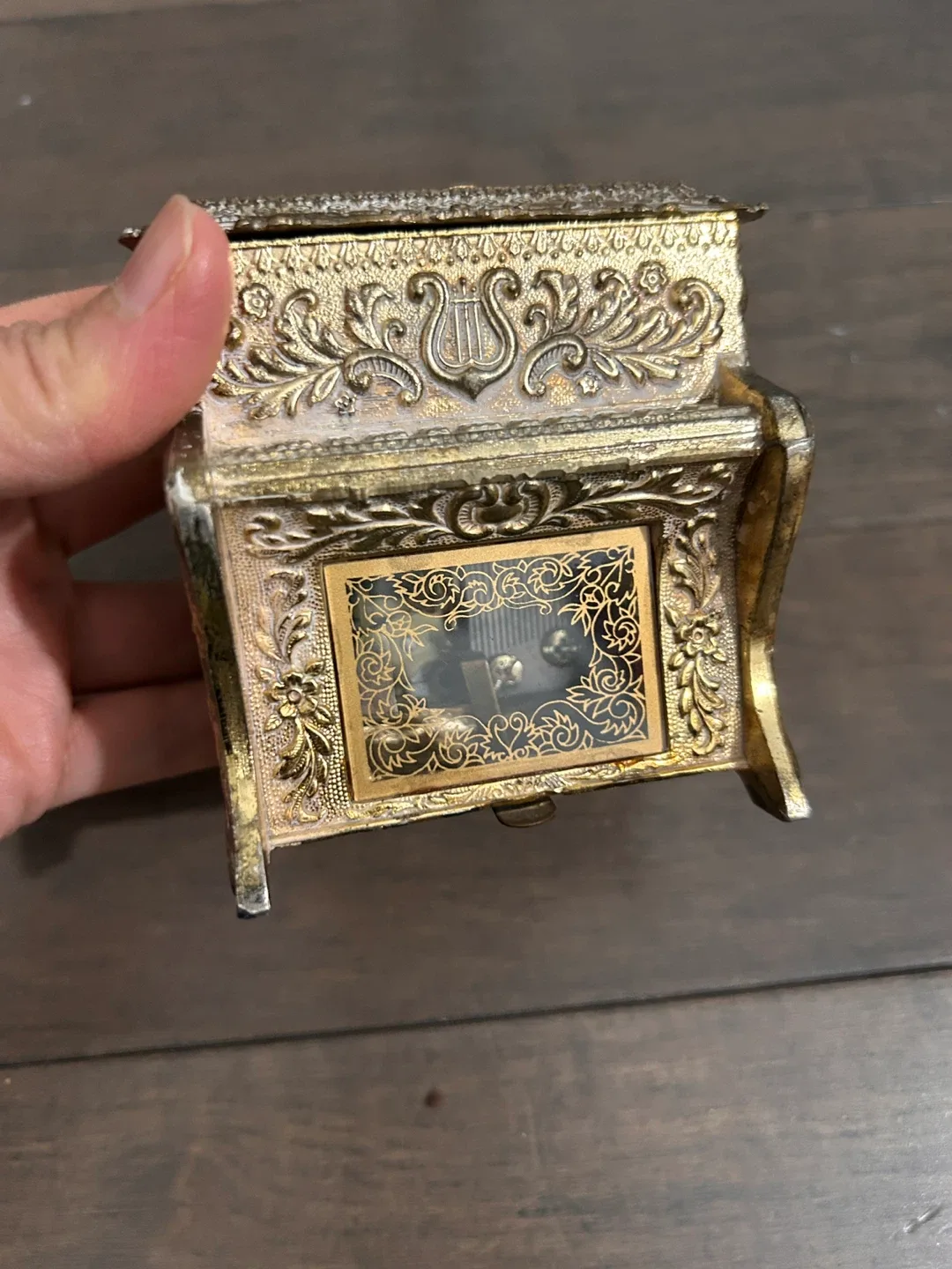 Vintage Piano Music Box image indicator(2)