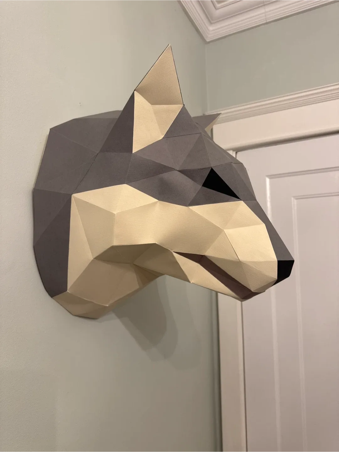 Geometric Paper Wolf Head Wall Decor image indicator(2)