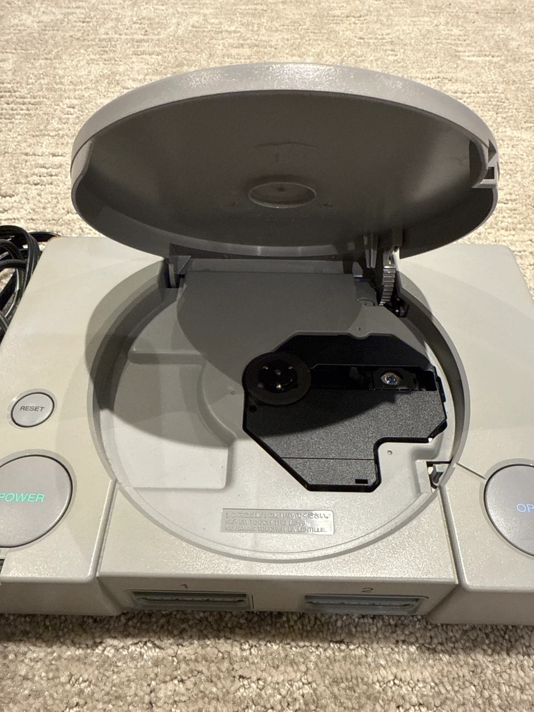 Sony PlayStation SCPH-5501 Console - photo 2