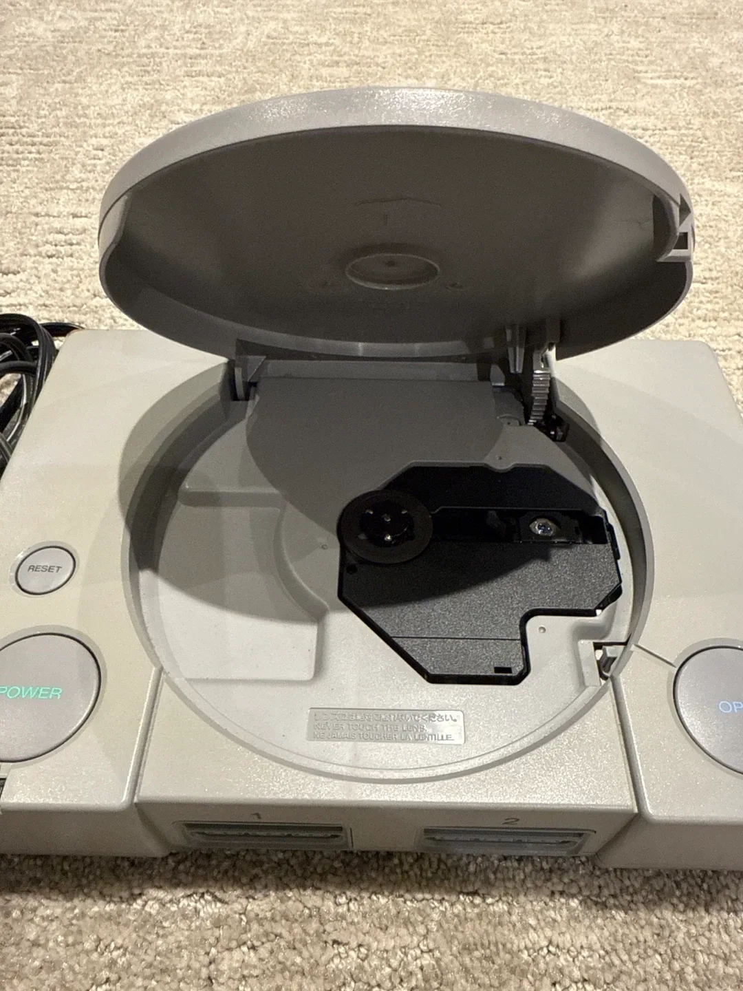 Sony PlayStation SCPH-5501 Console image indicator(2)