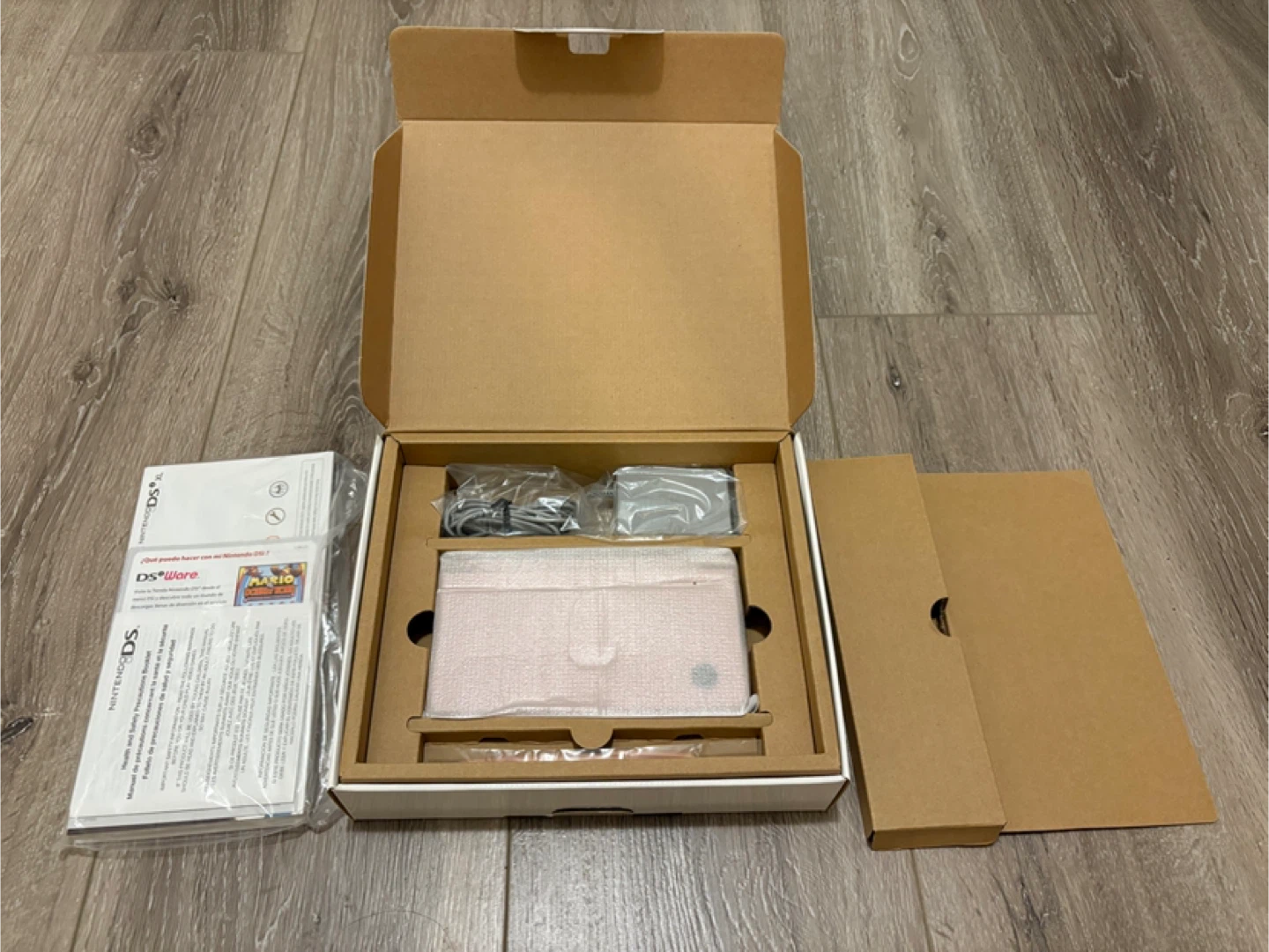Collector Alert! Rare, Brand New Nintendo DSi XL in Rose Gold! - photo 2