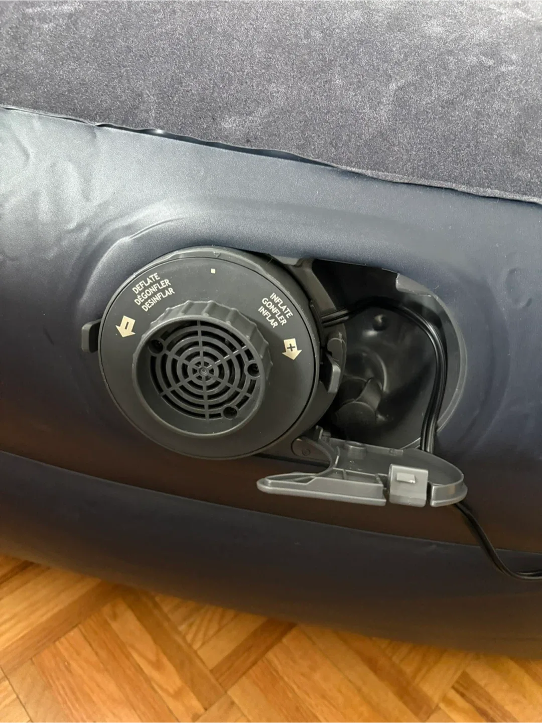 Intex Twin Size Air Mattress image indicator(6)