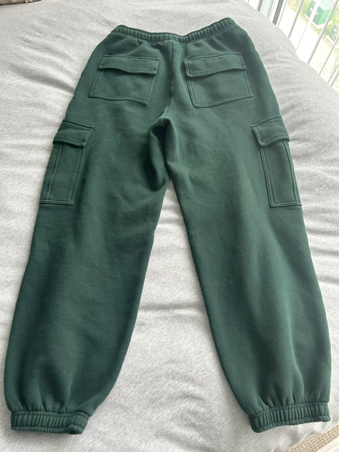 Aritzia Sweatfleece Cargo Pants - Size M image indicator(2)