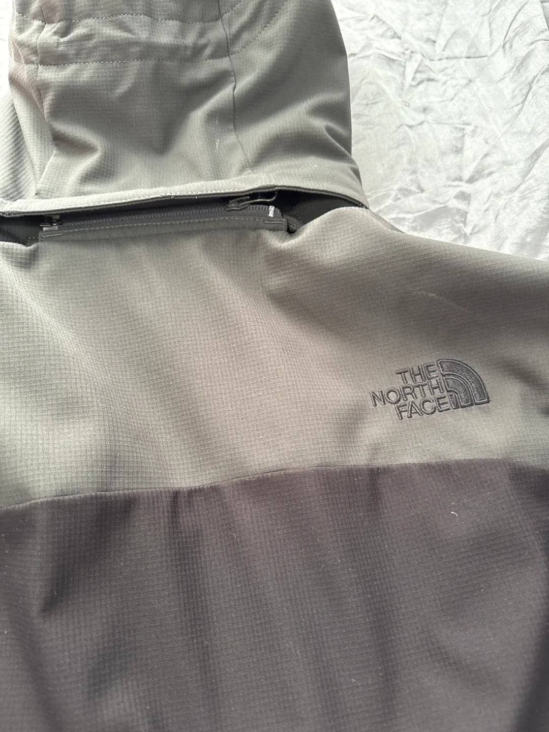 The North Face Gray & Black Jacket - Size S image indicator(5)