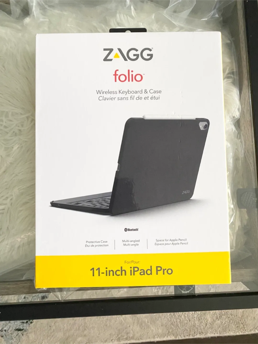 ZAGG Folio 11-inch iPad Pro Wireless Keyboard Case - New image indicator(2)