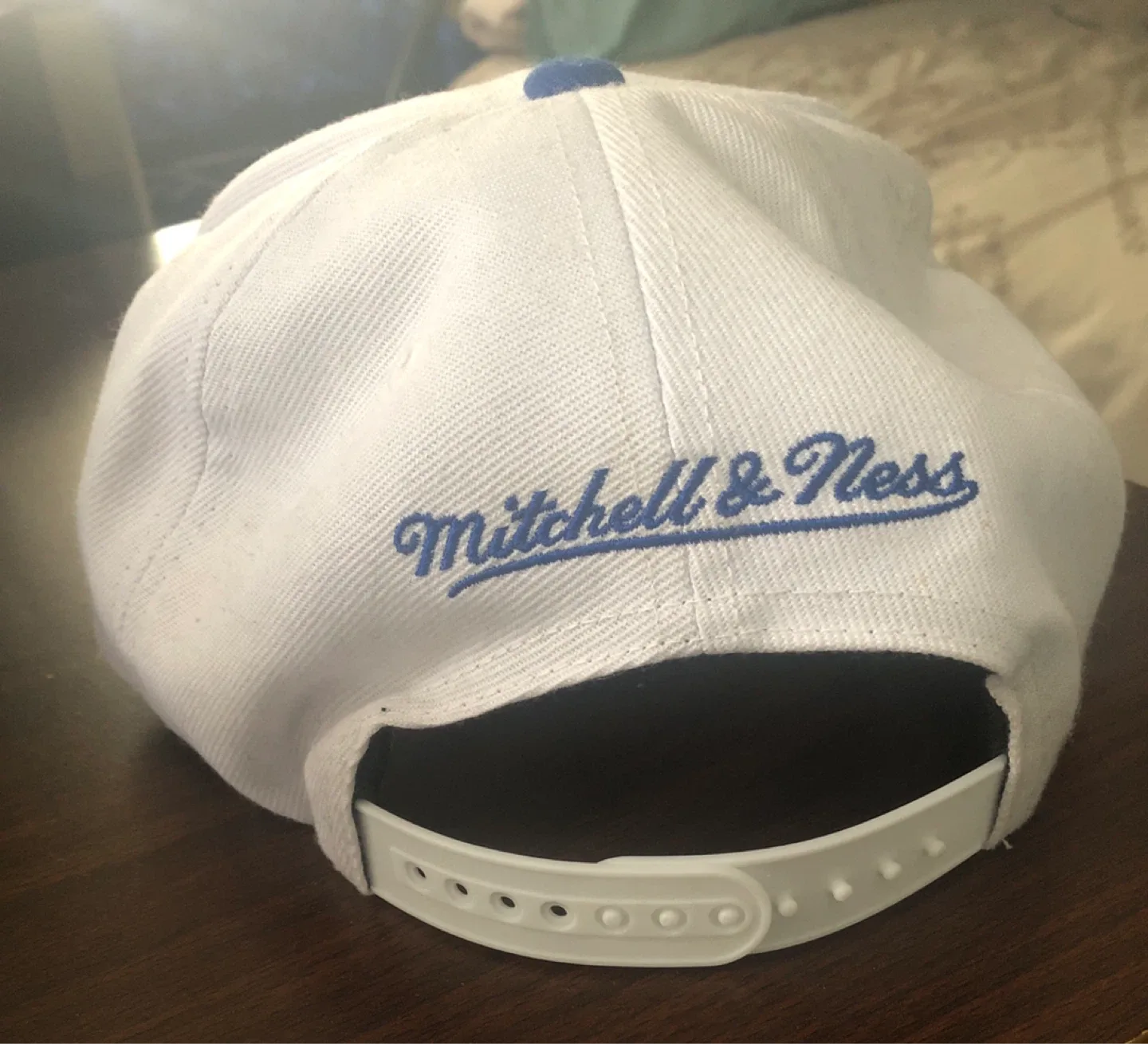 Mitchell & Ness Knicks Snapback Hat image indicator(3)