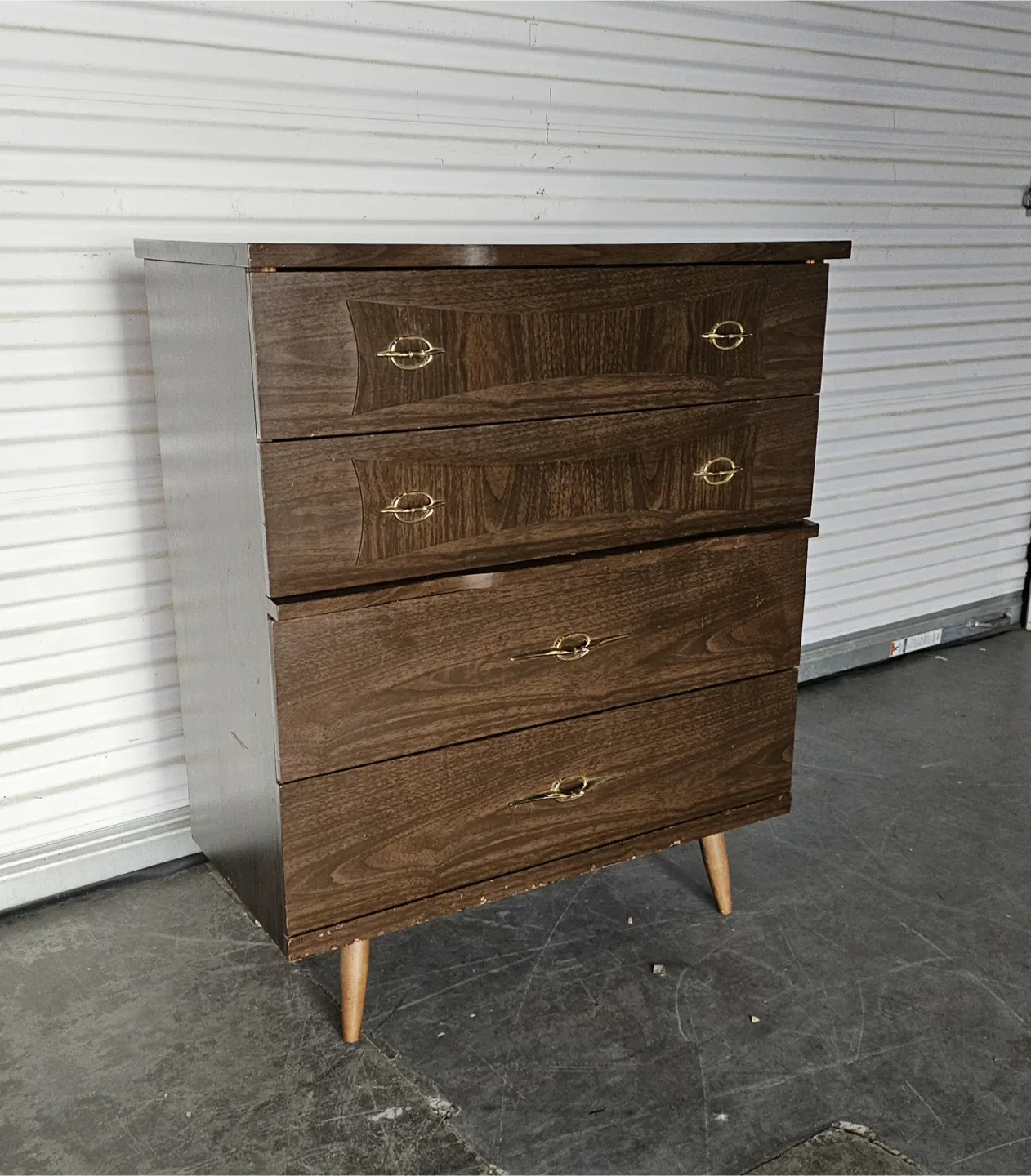 Vintage 4 drawer MCM dresser laminate/pressboard/wood