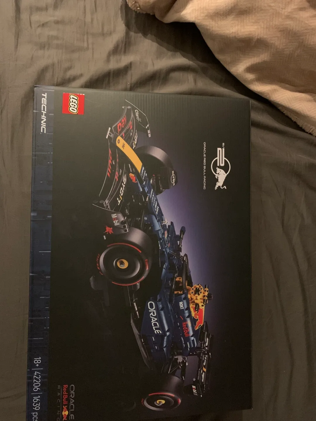 New LEGO Technic Oracle Red Bull Racing