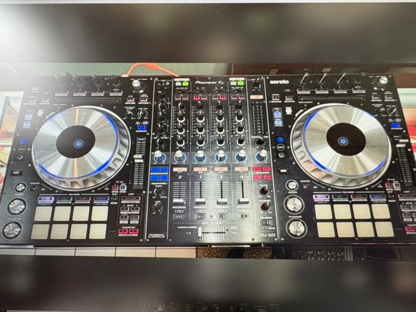 Pioneer DDJ-SZ2 DJ Controller