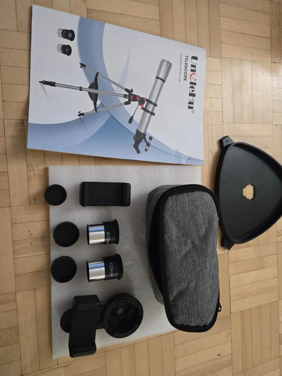 UncleHu Telescope with Tripod and Accessories image indicator(5)