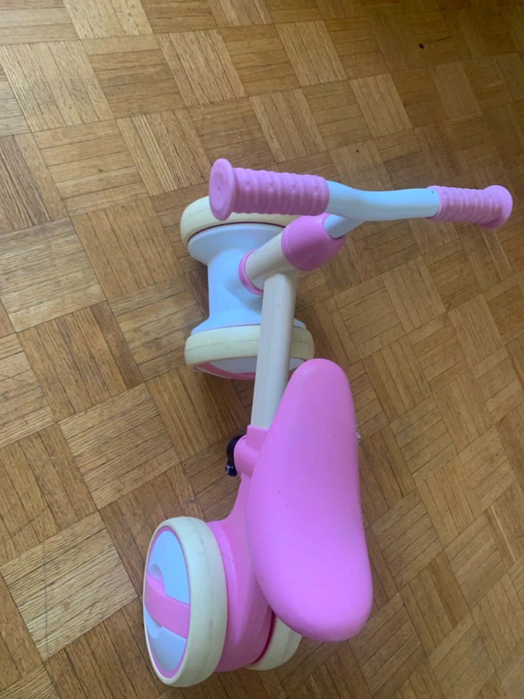 Pink Balance Bike for Toddlers image indicator(2)