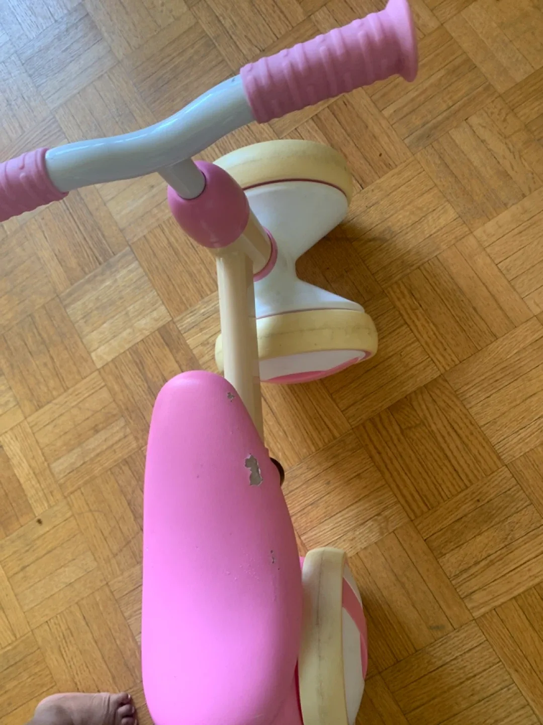 Pink Balance Bike for Toddlers image indicator(3)