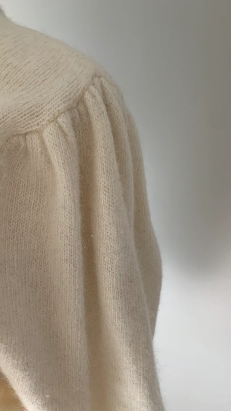 Rare Vintage Find Hunt Club Lamb & Angora Wool Sweater Size M/L image indicator(5)