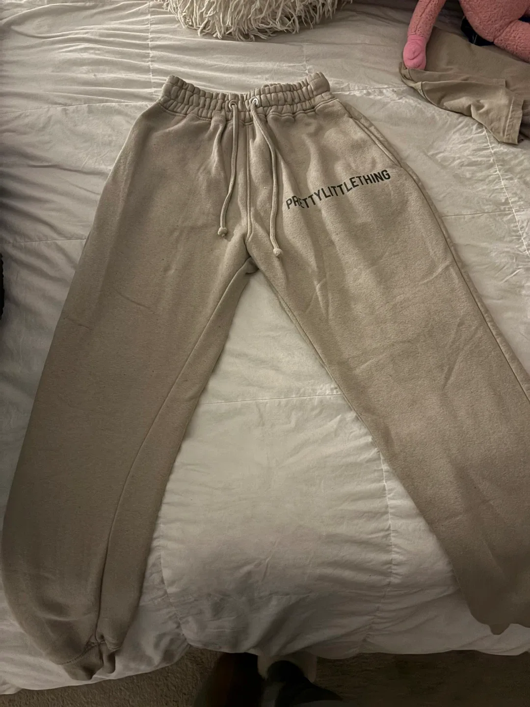 PrettyLittleThing Beige Bodysuit & Joggers Set image indicator(2)