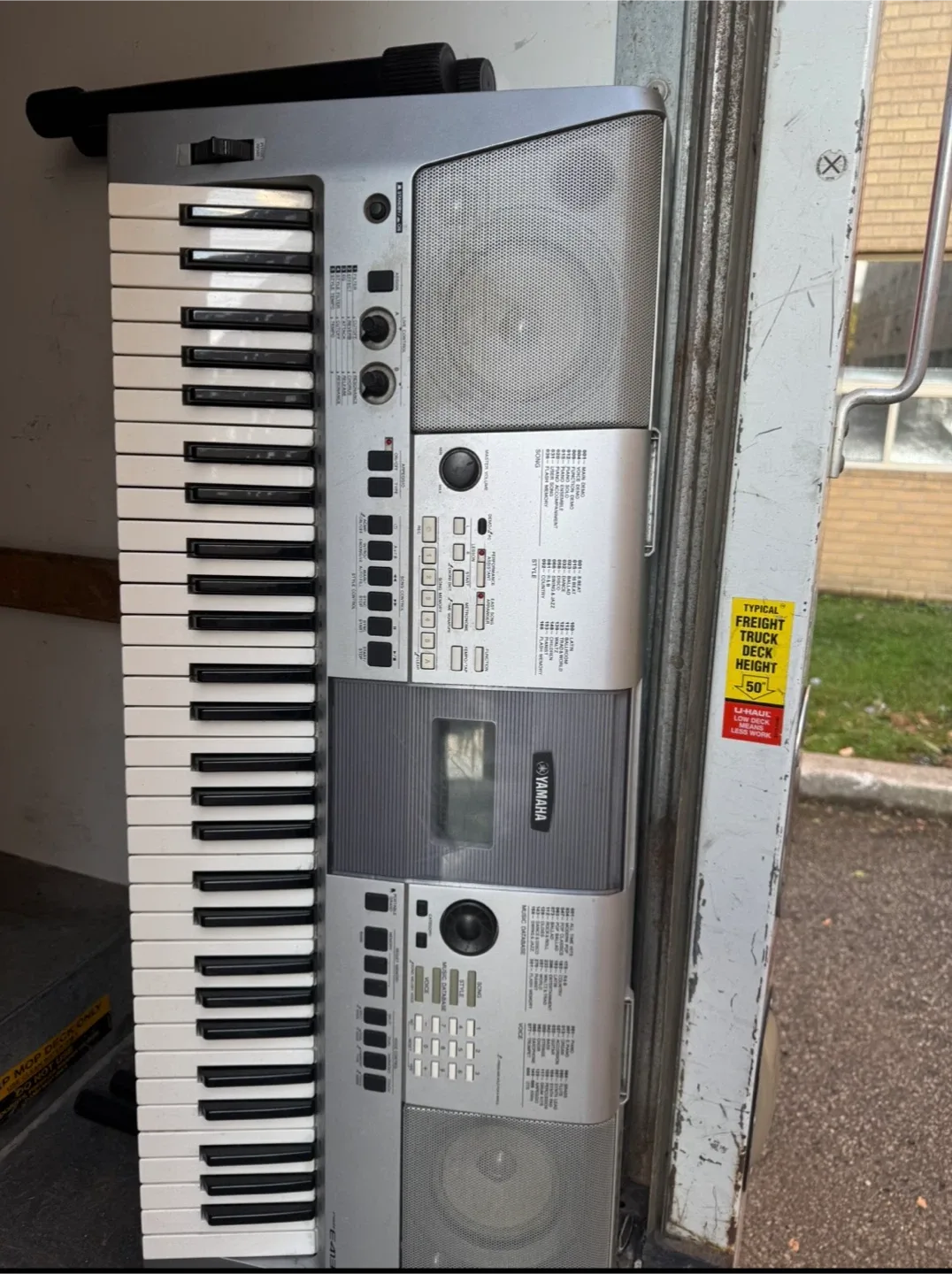 Yamaha PSR-E413 Keyboard image indicator(2)