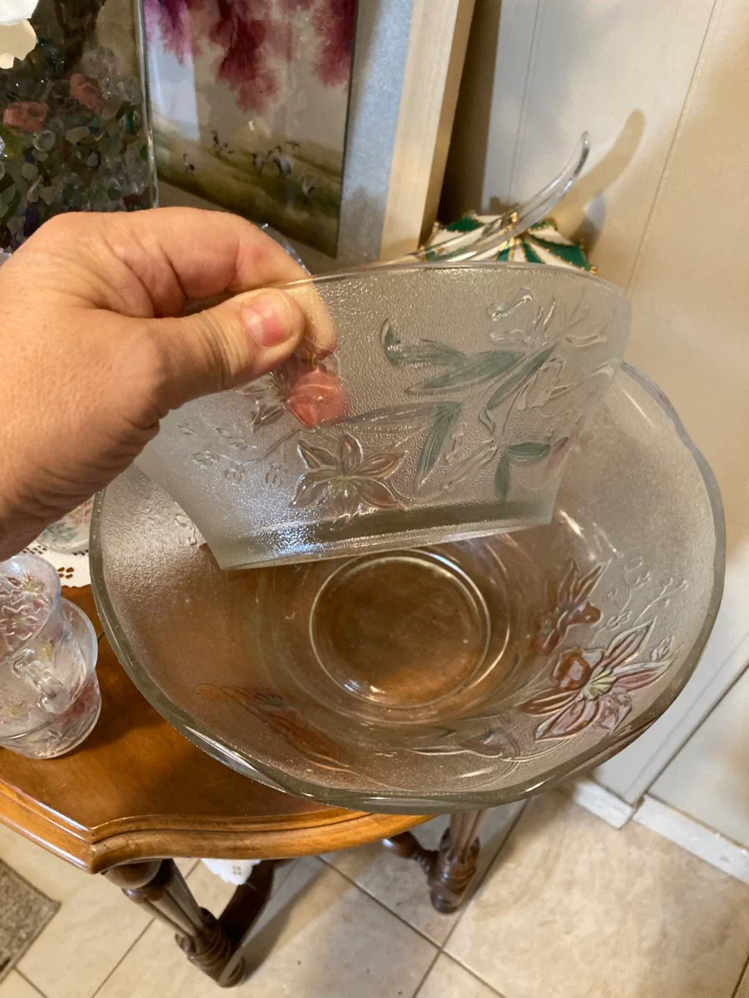 Vintage Punch Bowl Set with Cups image indicator(3)